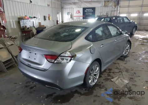 2015 Chrysler 200 S z USA, uszkodzony, nr VIN 1C3CCCBG2FN713465